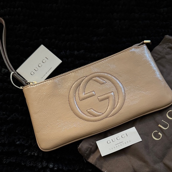 Gucci Handbags - Authentic Gucci Taupe Patent Leather Wristlet Clutch